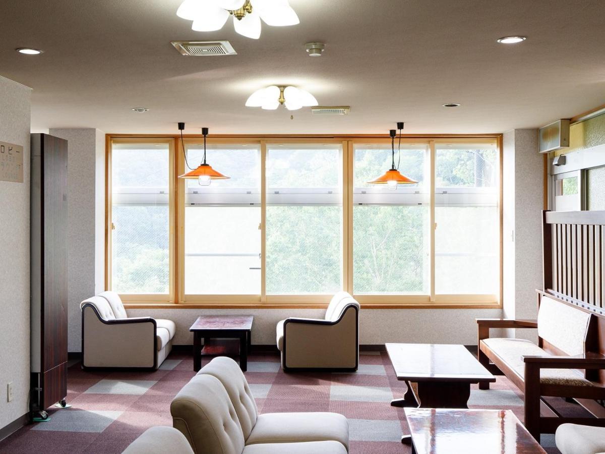 Hotel Iwasuge Yamanouchi  Bagian luar foto